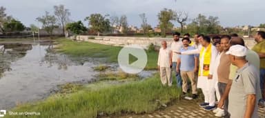 भिवानी: विधायक कपूर वाल्मीकि ने विभिन्न गांवों में जलभराव वाले क्षेत्रों का दौरा किया