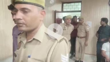 अमरोहा: मंडी धनौरा थाना पुलिस ने तीन शातिर चोरों को किया गिरफ्तार, 16 बाइक बरामद, मुख्य सरगना अब भी फरार: एसपी ने किया खुलासा