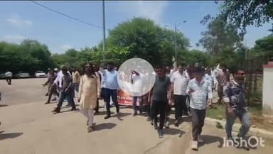 विदिशा नगर: हरदा घटनाक्रम पर विदिशा की करणी सेना ने राष्ट्रपति के नाम डिप्टी कलेक्टर को सौंपा ज्ञापन