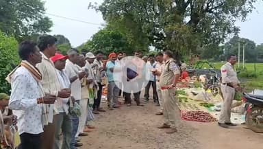 स्लीमनाबाद: थाना स्लीमनाबाद पुलिस ने ग्राम भूला बाजार में चलाया नशामुक्ति अभियान, नशे से दूरी बताई ज़रूरी