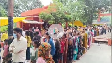 धनौरा: सावन के दूसरे सोमवार को गजरौला में भक्तों की लगी भीड़, शिवालयों में सुबह से लगी कतारें