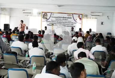 कोडरमा: कोडरमा में महिला प्रतिनिधियों के प्रशिक्षण कार्यक्रम का जिला परिषद अध्यक्ष व जिला पंचायती राज पदाधिकारी ने किया शुभारंभ