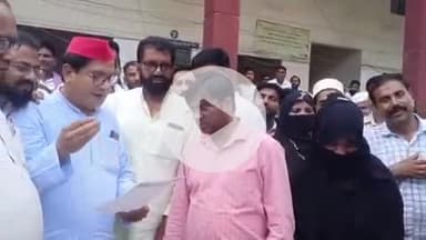 बहेड़ी: बहेड़ी तहसील परिसर में समाजवादी पार्टी ने विभिन्न जन समस्याओं को लेकर दिया ज्ञापन