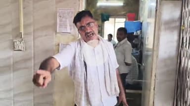 बीना: गोरखपुर अहमदाबाद एक्सप्रेस में शराबी यात्री ने किया हंगामा, RPF जवान ने बीना स्टेशन पर उतारा