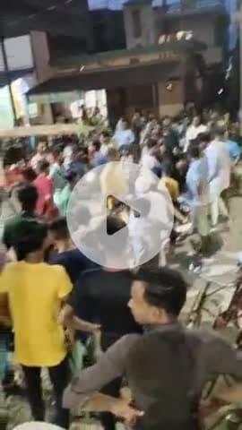 गोगरी: बिजली कटौती से नाराज़ उपभोक्ताओं ने गोगरी-जमालपुर सड़क पर किया जाम