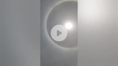 अक्कलकुवा: अक्कलकुवा शहरात नागरिकांनी आकाशात आज अद्भुत नजारा बघितला, सूर्याभोवती चमकदार पांढर वर्तुळ