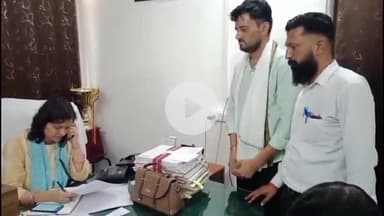 चूरू: भालेरी क्षेत्र के गांव की सरकारी स्कूल के टीचर पर छात्राओं से अश्लील हरकतें करने का आरोप, करणी सेना ने दिया ज्ञापन