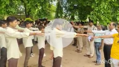 श्योपुर: एक्सीलेंस स्कूल में विद्यार्थियों को दिलाई नशामुक्ति की शपथ, छात्रों ने कहा- नशे से दूरी ज़रूरी