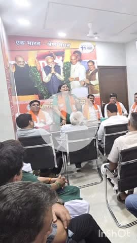 सिविल लाइन्स: अमर कॉलोनी मंडल में खंड प्रमुखों की बैठक में नई दिल्ली से सांसद बांसुरी स्वराज शामिल हुईं