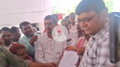 कप्तानगंज: कुशीनगर सपा कलेक्ट्रेट पर सांसद इकरा हसन के खिलाफ आपत्तिजनक टिप्पणी के विरोध में प्रदर्शन, एडीएम को ज्ञापन सौंपा गया