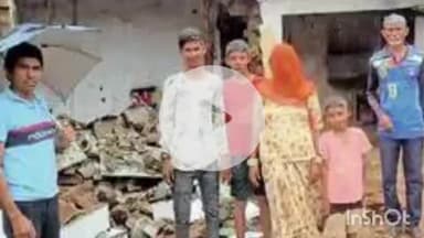 आहोर: आहोर के मालगढ़ व मुलेवा में बारिश के कारण कच्चे मकान ढह गए