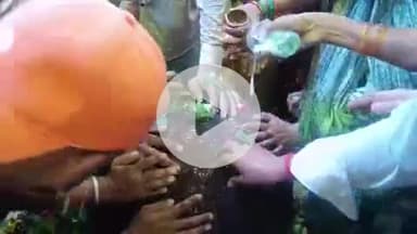 औरैया विश्व काऐसा एक शिव मंदिर जिसका नाम रखा गया स्त्री के नाम पर शहर से 5 किलो मीटर दूर बीहड़ में स्थित है देवकली मंदिर