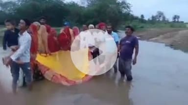 मारवाड़ जंक्शन: मारवाड़ जंक्शन के बिठौड़ा कला गांव में सूकड़ी नदी पहुंची, सरपंच एवं ग्रामवासियों ने चुनरी ओढ़ाकर किया पूजन और मनाया जश्न