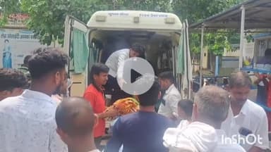 जमुई: पतंबर गांव के पास पूजा करने जा रहे बाइक सवार युवक सड़क दुर्घटना में घायल, डॉक्टर ने किया पटना रेफर