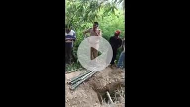 कसिया: सहदौली में दो दिन पूर्व दफनाई गई लड़की का शव कब्र से गायब, क्षेत्र में मची सनसनी