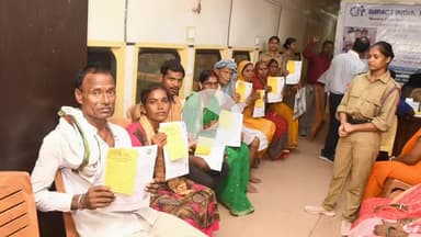 कोडरमा: जिला प्रशासन और इंपैक्ट इंडिया द्वारा आयोजित स्वास्थ्य शिविर में 21 लोगों की नि:शुल्क कान की सर्जरी