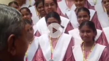 पटना ग्रामीण: बिहार विधानसभा का मॉनसून सत्र देखने पहुंचे बच्चे, विधानसभा अध्यक्ष से की मुलाक़ात