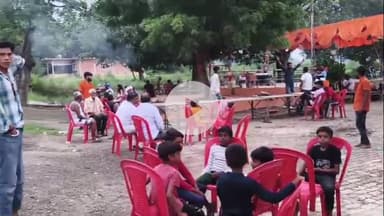 सुल्तानपुर: जिले में सावन के दूसरे सोमवार को कांवड़िया संघ ने आयोजित किया विशाल भंडारा, सैकड़ों श्रद्धालुओं ने ग्रहण किया प्रसाद