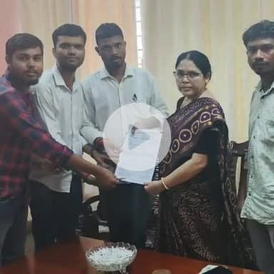 चांडिल: चांडिल में छात्र युवा अधिकार संघ ने जेटेट परीक्षा का आयोजन कराने की मांग को लेकर विधायक को सौंपा पत्र