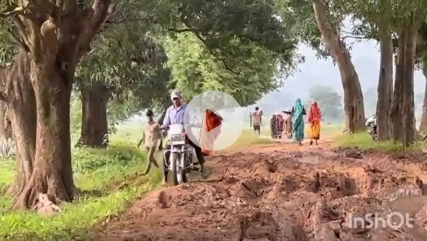 उदयपुर धरमजयगढ़: विजयनगर के आश्रित ग्राम पंडरापाठ से कंदरजा तक की बदहाल सड़क को लेकर ग्रामीणों में आक्रोश #jansamasya