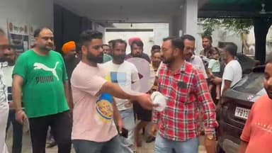 ਧੂਰੀ: ਟੈਕਸੀ ਯੂਨੀਅਨ ਪੀ.ਬੀ 01 ਗਰੁੱਪ ਨੇ ਧੂਰੀ ਵਿਖੇ ਬਲਾ -ਬਲਾ ਟੈਕਸੀ ਵਾਲਿਆਂ ਖਿਲਾਫ ਕਰਵਾਈ ਕਾਨੂੰਨੀ ਕਾਰਵਾਈ