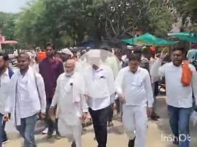 बल्देवगढ़: बल्देवगढ़ सहित ज़िले के रैकवार समाज ने तालाबों की समस्याओं को लेकर कलेक्टर को ज्ञापन सौंपा