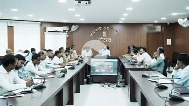 कोडरमा: स्वतंत्रता दिवस की तैयारी को लेकर उपायुक्त ने समाहरणालय में की बैठक, बागीटांड़ स्टेडियम में होगा मुख्य समारोह