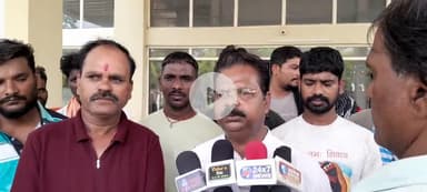 विदिशा। स्मार्ट मीटर से परेशान होकर सैकड़ो लोगों ने स्मार्ट मीटर लगाए जाने से रोक लगाई जाने की मांग को लेकर डिप्टी कलेक्टर को ज्ञापन सोपा — सुभाष बोहत एडवोकेट