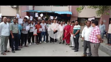 मंझनपुर: रोजगार मेले से युवाओं को मिला नया सफर, CDO ने 35 चयनित अभ्यर्थियों को मंझनपुर विकास भवन में दिखाई हरी झंडी