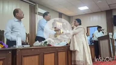 बलरामपुर: सीएमओ ने एमएलके कॉलेज सभागार में स्वास्थ्य कार्यक्रमों की समीक्षा की