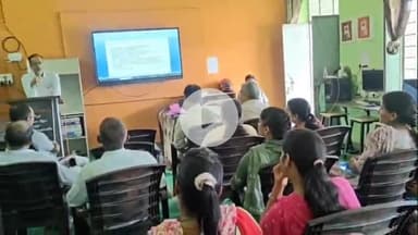 तारानगर: राउमावि साहवा व झाड़सर गंजिया में क्लस्टर कार्यशालाओं का आयोजन, मुख्य ब्लॉक शिक्षा अधिकारी ने शिक्षकों से किया संवाद