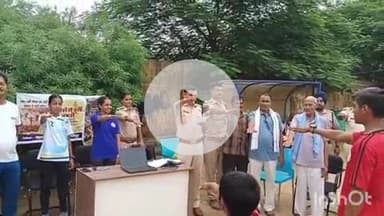 श्योपुर: खिलाड़ियों को दिलाई नशामुक्ति की शपथ, नशे से दूरी है जरूरी पखवाड़े के तहत हुआ आयोजन