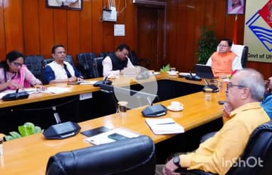 देहरादून: सीएम धामी ने सचिवालय में परिवहन विभाग की समीक्षा बैठक की