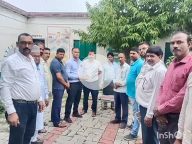 धनवार: दिवंगत BPO दिलीप साहू के परिवार को सहायक अध्यापक संघ ने आर्थिक सहयोग दिया