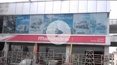 सहजनवा: नौसड़ में स्थित सरदार मोटर्स में चोरी का प्रयास, भोर में 3 बजे चोरों ने दिया वारदात को अंजाम, CCTV में कैद हुई घटना