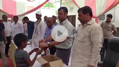 कालपी: कालपी नगर पालिका परिसर में एसडीएम और पालिकाध्यक्ष की मौजूदगी में 115 काशीराम आवासों का वितरण हुआ