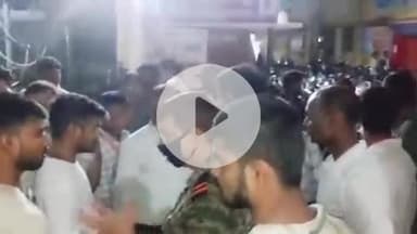 सुल्तानपुर: राजकीय मेडिकल कॉलेज सुल्तानपुर में युवक ने डॉक्टर से की अभद्रता, मारपीट और फाड़े कागज, सुरक्षा गार्डों ने पकड़ा