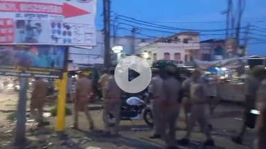 उतरौला: उतरौला नगर में बढ़ते अतिक्रमण से आमजन परेशान, श्यामा प्रसाद मुखर्जी चौराहे पर पुलिस प्रशासन ने दी चेतावनी