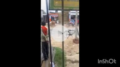 उतरौला: उतरौला में 2 साडों की आपस में भिड़ंत से बाजार में मची अफरा-तफरी, लोगों ने बचाई अपनी जान, वीडियो हुआ वायरल