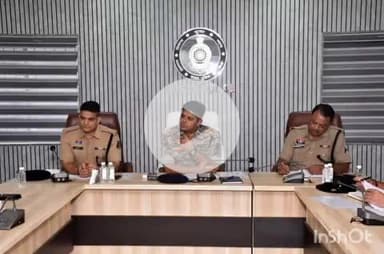 जगदलपुर: बस्तर एसपी ने पुलिस विभाग के सेवानिवृत्त अनुभवी अधिकारी व जिला अभियोजन अधिकारी के माध्यम से विवेचना व चालान की बारिकियों पर चर्चा की