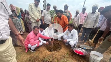 वैर: ग्राम पंचायत बझेरा में विधायक बहादुर सिंह कोली ने किया पौधारोपण, आमजन को भी पौधारोपण के लिए प्रेरित किया