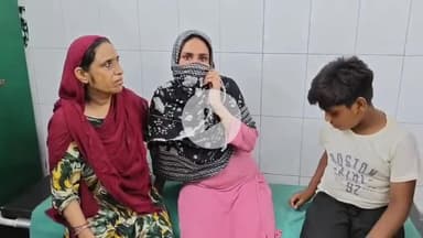 धनौरा: गजरौला के मोहल्ला जलाल नगर में रिश्तेदारों ने घर में घुसकर की मारपीट, पुलिस ने घायलों का कराया मेडिकल