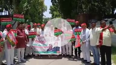 बलरामपुर: समाजवादी मजदूर सभा के नेतृत्व में सपाइयों ने कलेक्ट्रेट में किया प्रदर्शन, राज्यपाल को 5 सूत्रीय ज्ञापन सौंपा