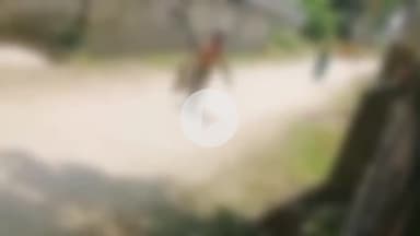 रामपुर: करनपुर गांव में पिता की क्रूरता का वीडियो सोशल मीडिया पर वायरल, पुलिस ने 151 में की कार्रवाई, चर्चाओं का बाजार गर्म