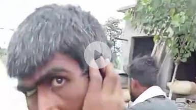 रामपुर: भमरौआ गांव के लोगों ने मंदबुद्धि युवक को चोर समझकर पीटा, युवक का वीडियो हुआ वायरल