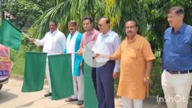 तुलसीपुर: विधायक ने तुलसीपुर में पशु जागरूकता रोग वाहन को विकास भवन से हरी झंडी दिखाकर किया रवाना