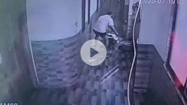 मझगवां: चित्रकूट: होटल संचालक की हैवानियत, पत्नी को थर्ड डिग्री टॉर्चर किया, सीसीटीवी वायरल