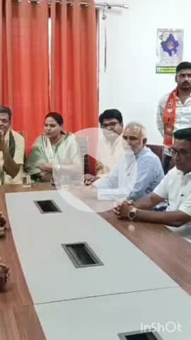 भरतपुर: खाद्य नागरिक आपूर्ति मंत्री सुमित गोदारा ने भाजपा कार्यालय में पदाधिकारियों की ली बैठक