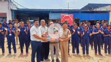 कोडरमा: एनसीसी कैडेट्स ने श्री कोडरमा गौशाला के संचालन, आय और व्यय को विस्तार से समझा