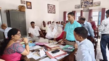 कोडरमा: RLSY इंटर कॉलेज: अनियमितता के आरोपी प्राचार्य जितेंद्र बहादुर की सेवा समाप्त